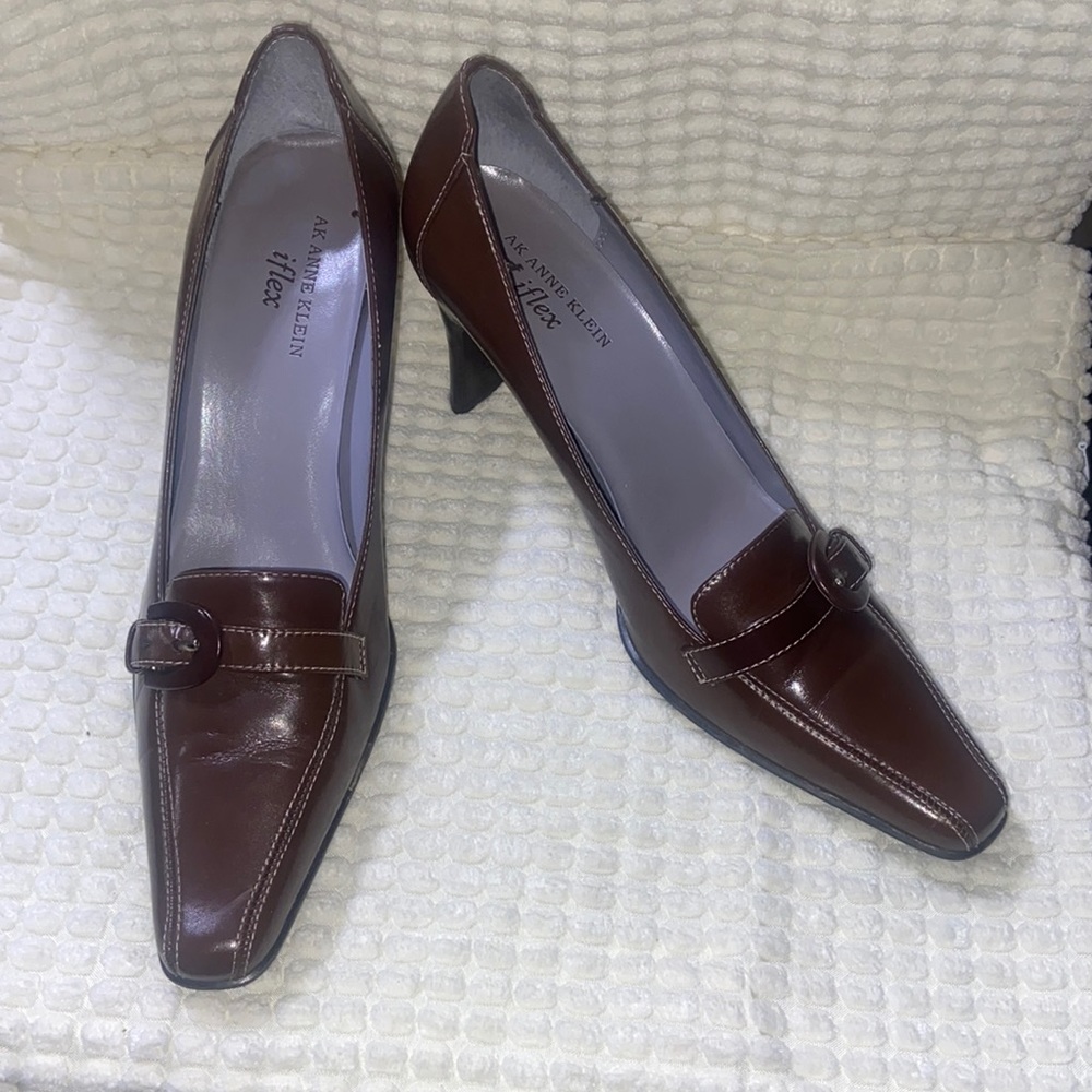 Anne Klein Leather Pump-Brown Closed Toe Buckle-Women’s Size 7.5